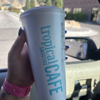 Tropical Smoothie Cafe - 24 oz BAHAMA MAMA™ - Juice Bars & Smoothies Near Me - Logan, Utah Tropical Smoothie Cafe - 24 oz BAHAMA MAMA™ - Juice Bars & Smoothies Near Me - Logan, Utah