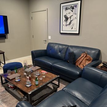 Turtle Rock Vineyards - Back room lounge area Nov 2024 - Wineries Near Me - Paso Robles, California
