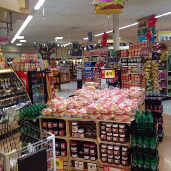 Giant Food Store - shelves of food and condiments - Grocery Near Me - Clifton Heights, Pennsylvania Giant Food Store - shelves of food and condiments - Grocery Near Me - Clifton Heights, Pennsylvania