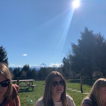 Hawkins Cellars - Wine Tasting Room Near Me - Underwood, Washington