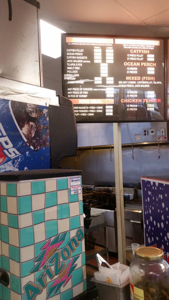 HOOK FISH & CHICKEN 11 Photos & 29 Reviews 600 University Ave W