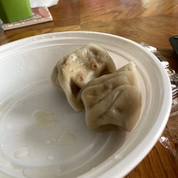 Golden Pond Chinese Restaurant - 8 Steamed Pork Dumplings