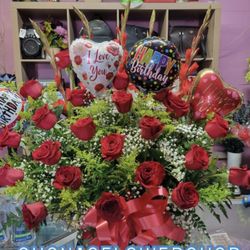 Chonas Flower Shop - Basket Arrangement of Red Roses