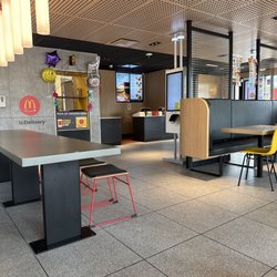 McDonald's - A really clean restaurant!