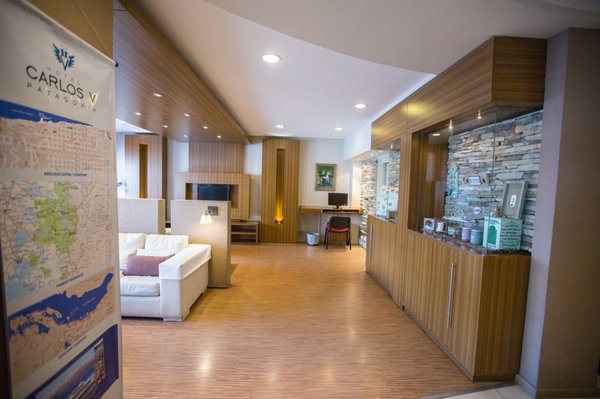 Hotel Carlos V Patagonia Bariloche. by null