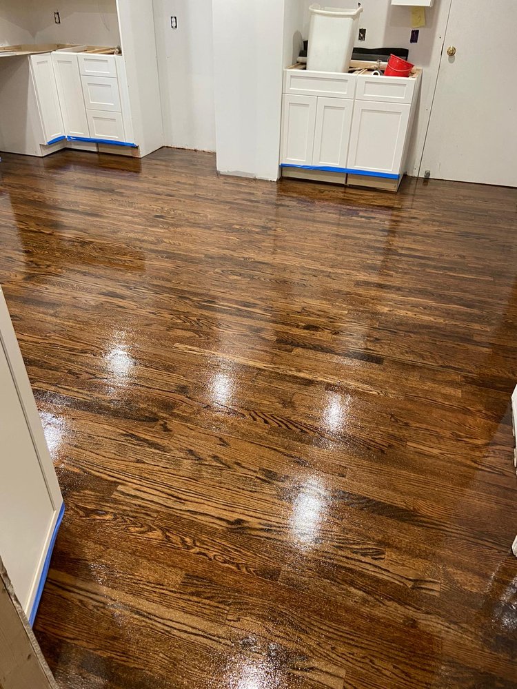 LUCY’S HARDWOOD FLOOR Updated September 2024 16 Photos 73 Weeping Willow Ln, Fairfield