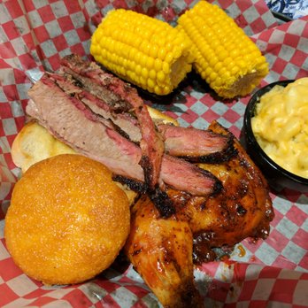 Famous Dave's Bar-B-Que - Chicken & Brisket. - Barbeque Near Me - Mesa, Arizona