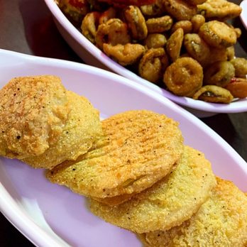 Mary's Cafe - Fried green tomatoes and bottle caps - American Near Me - Strawn, Texas