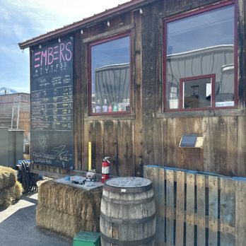 Emberz BBQ - Embers BBQ storefront - Food Trucks Near Me - Mammoth Lakes, California