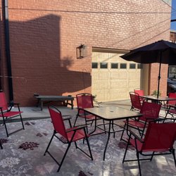 Petals Wine Bar - Outside seating