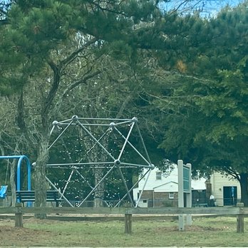 Scarborough Square Park - Climbing structure and a partial view of some of the swings - Basketball Courts Near Me - Virginia Beach, Virginia Scarborough Square Park - Climbing structure and a partial view of some of the swings - Basketball Courts Near Me - Virginia Beach, Virginia