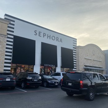 SEPHORA - In between Old Navy & Barnes & Noble. - Cosmetics & Beauty Supply Near Me - Ft Worth, Texas