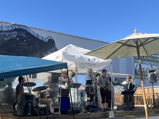 Degrees Plato Tap Room Bottle Shop & Kitchen by null