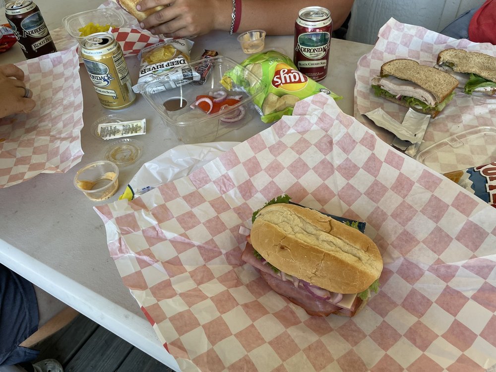 Weaver's Market & Deli Logo