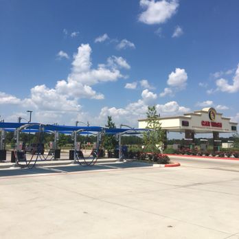 Buc-ee's - Vacuum Station - Gas Stations Near Me - Katy, Texas