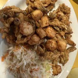 Pleasant St Diner - Clams and scallops!!! Yum!