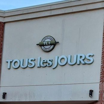 Tous Les Jours - Exterior Sign - Bakeries Near Me - Austin, Texas