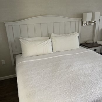 Baywatch Resort - Two kings - Resorts Near Me - Traverse City, Michigan