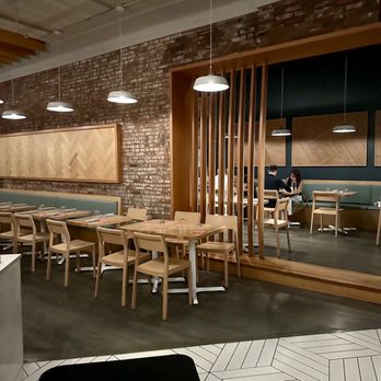 Little Fox - Inside - New American Near Me - Saint Louis, Missouri