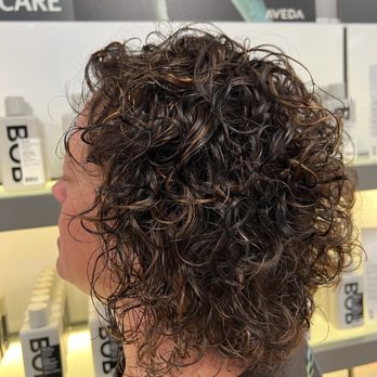 Salon Fleur de Lis - Back of Bottle ColorSpace Color AND Free Rein Curl Cream is amazing! - Hair Salons Near Me - Saint Louis, Missouri Salon Fleur de Lis - Back of Bottle ColorSpace Color AND Free Rein Curl Cream is amazing! - Hair Salons Near Me - Saint Louis, Missouri