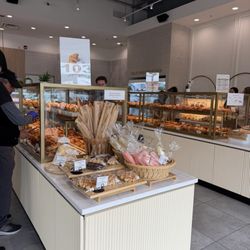 Tous Les Jours - Second pick up aisle