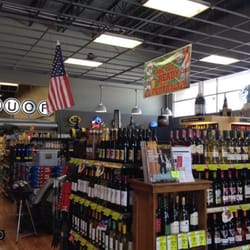 Harry's Liquors - Good liquor selection