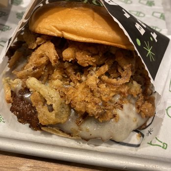 Shake Shack Nanuet - Black truffle burger with truffle sauce and fried onion rings - Ice Cream & Frozen Yogurt Near Me - Nanuet, New York Shake Shack Nanuet - Black truffle burger with truffle sauce and fried onion rings - Ice Cream & Frozen Yogurt Near Me - Nanuet, New York