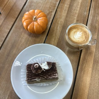 Symphony Coffeehouse - Coffee & Tea Near Me - Beaverton, Oregon