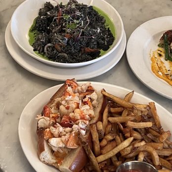 Neptune Oyster - Seafood Near Me - Boston, Massachusetts