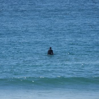 Surfer Beach Hotel - Lonely and cold Surfers on late October! - San Diego, CA