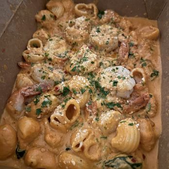 Giorgios At Parkway - Spicy shrimp rigatoni - Pizza Near Me - Buellton, California Giorgios At Parkway - Spicy shrimp rigatoni - Pizza Near Me - Buellton, California