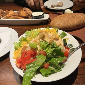 LongHorn Steakhouse - House salad - Steakhouses Near Me - Cedar Park, Texas