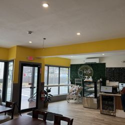 Quinsigamond Village Bakery And Cafe - Interior facing out towards the street
