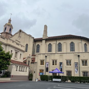 Blessed Sacrament - Churches Near Me - Los Angeles, California