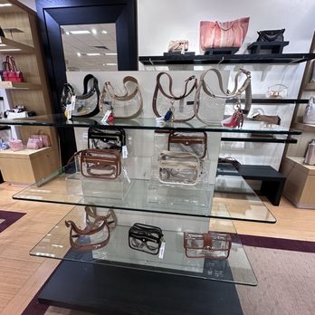 Dillard's - Department Stores Near Me - Chattanooga, Tennessee