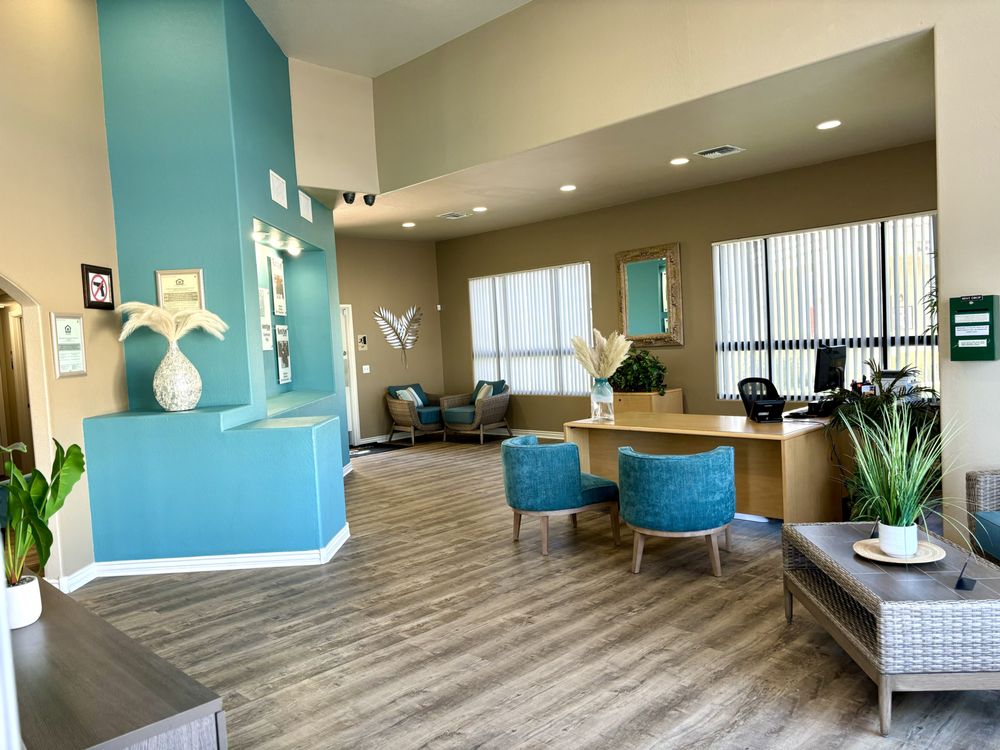 Island Palms Apartment Homes - property management company in Mesa, AZ