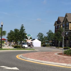 Lakefront Farmer's Market at Summerport Village