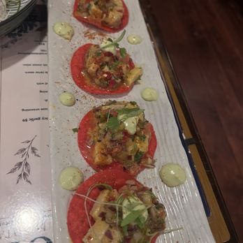 Izakaya Sora - Yellowtail Ceviche Tostada (so flavorful!) - Izakaya Near Me - Laguna Beach, California Izakaya Sora - Yellowtail Ceviche Tostada (so flavorful!) - Izakaya Near Me - Laguna Beach, California