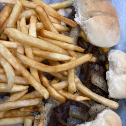 Spunkmeyers Pub and Grill - Mini sliders & fries