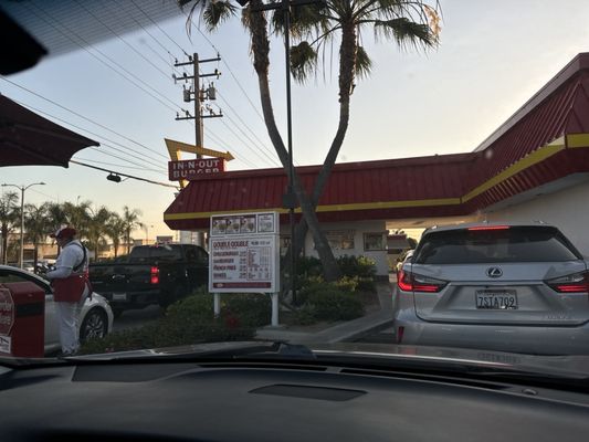 In-N-Out Burger by null