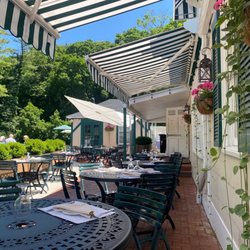 Basil Leaf Cafe