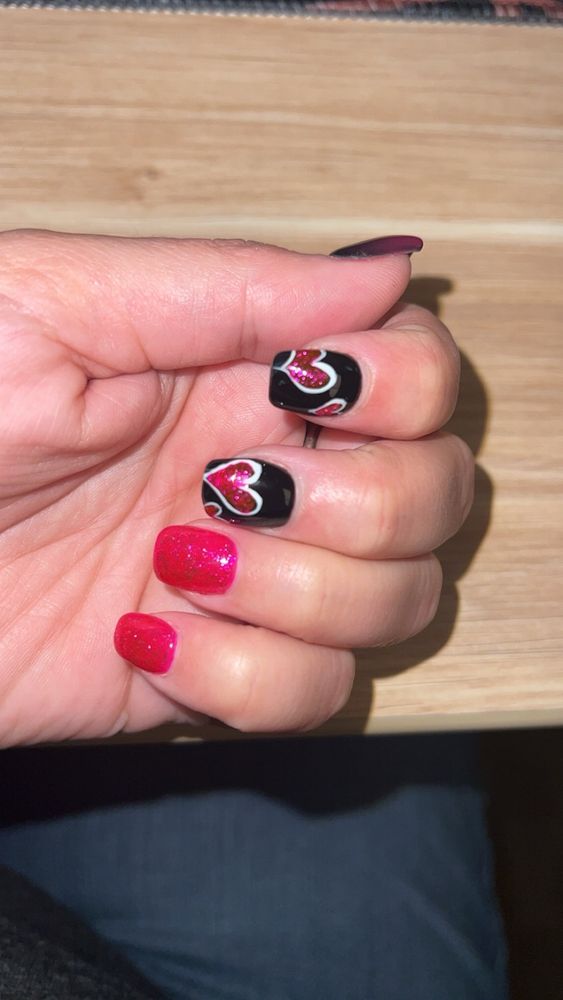 Beaute Nail Spa Logo