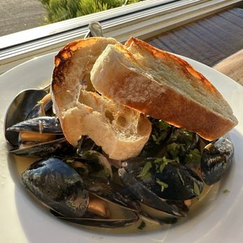 The Sunset Restaurant - New American Near Me - Malibu, California
