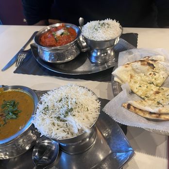 Spice Palace Indian Restaurant - Chicken Madras Curry, Dal Makhani, Garlic Naan - Indian Near Me - Williamsburg, Virginia