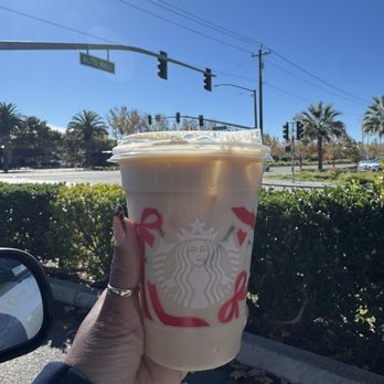 Starbucks - Coffee & Tea Near Me - Oakland, California Starbucks - Coffee & Tea Near Me - Oakland, California