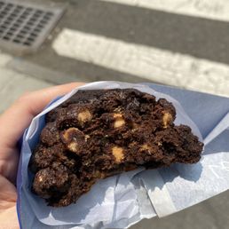 Dark Chocolate Peanut Butter Chip Cookie