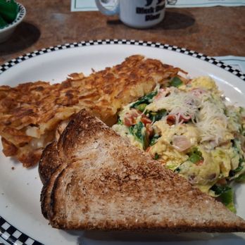 Black Bear Diner Moore - Diners Near Me - Moore, Oklahoma