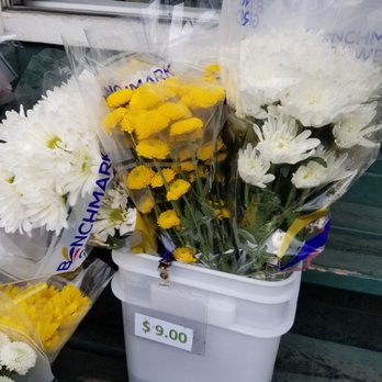 Hāliipua  Flowers  & Things - Mums... - Florists Near Me - Kaneohe, Hawaii