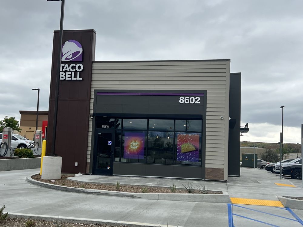 TACO BELL 8602 Cajalco Rd, Corona, California Mexican Restaurant