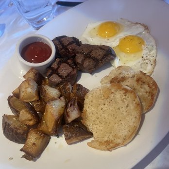 BrickTop's - Steak and eggs - New American Near Me - Frontenac, Missouri BrickTop's - Steak and eggs - New American Near Me - Frontenac, Missouri